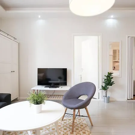 Appartamento 1, 5 Bedroom Stylish Family