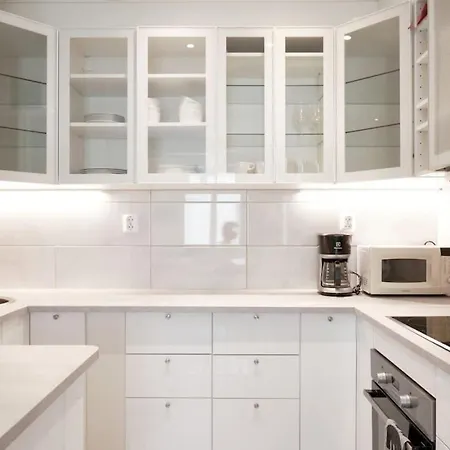 1, 5 Bedroom Stylish Family