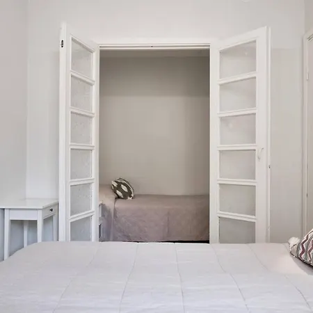 1, 5 Bedroom Stylish Family Appartamento