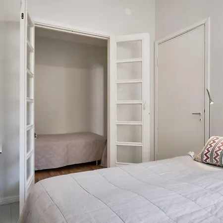 1, 5 Bedroom Stylish Family شقة *